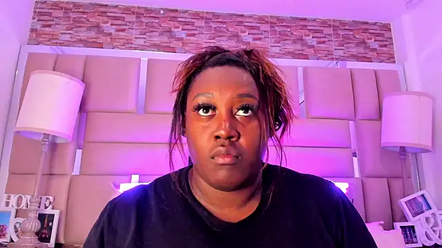 Snapshot of ShaniaBrownn chatting on October 2025 07:46:01 PM ShaniaBrownn online show from October 2025 07:46:01 PM