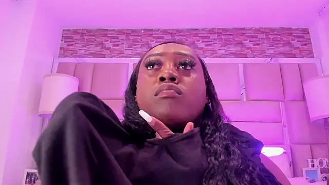 ShaniaBrownn online show from March 2026 07:42:01 PM