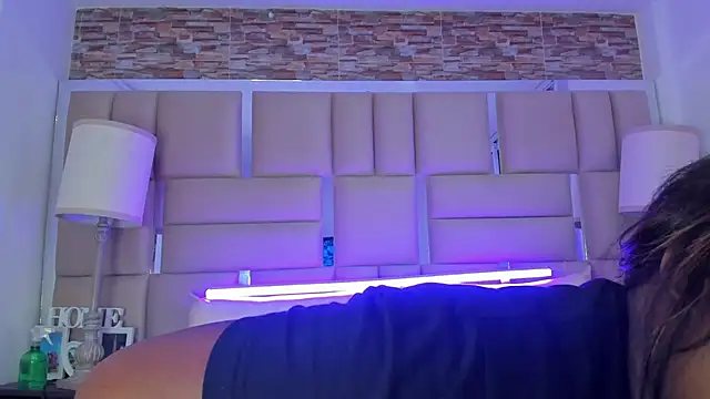 Snapshot of ShaniaBrownn chatting on October 2025 07:58:02 PM ShaniaBrownn online show from October 2025 07:58:02 PM