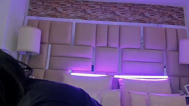 ShaniaBrownn online show from January 2026 07:43:02 PM