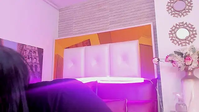 Snapshot of ShaniaBrownn chatting on November 2025 07:40:01 PM ShaniaBrownn online show from November 2025 07:40:01 PM