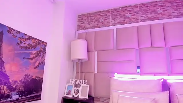 ShaniaBrownn online show from March 2026 07:43:02 PM