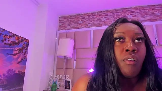 Snapshot of ShaniaBrownn chatting on November 2025 07:39:01 PM ShaniaBrownn online show from November 2025 07:39:01 PM