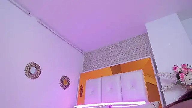 Snapshot of ShaniaBrownn chatting on March 2025 10:44:01 PM ShaniaBrownn online show from March 2025 10:44:01 PM