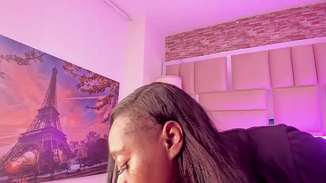 ShaniaBrownn online show from February 2026 07:47:02 PM