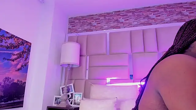 ShaniaBrownn online show from March 2026 06:31:02 PM