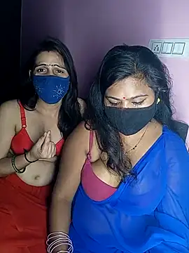 Snapshot of cutee__crazy chatting on October 2025 06:09:02 PM cutee  crazy online show from October 2025 06:09:02 PM