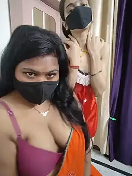 Snapshot of cutee__crazy chatting on July 2026 02:17:01 PM cutee crazy online show from July 2026 02:17:01 PM