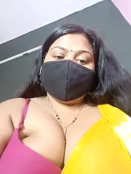 Snapshot of cutee__crazy chatting on October 2025 07:14:01 PM cutee  crazy online show from October 2025 07:14:01 PM