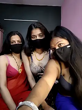 cutee  crazy online show from February 2026 02:02:01 PM