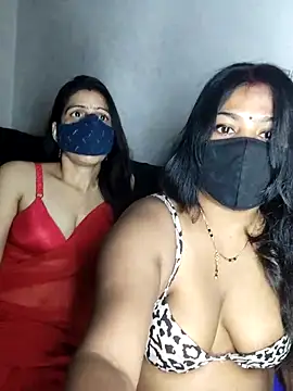 Snapshot of cutee__crazy chatting on October 2025 05:58:01 PM cutee  crazy online show from October 2025 05:58:01 PM