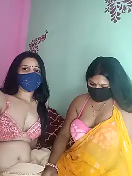 Snapshot of cutee__crazy chatting on October 2025 05:59:02 PM cutee  crazy online show from October 2025 05:59:02 PM