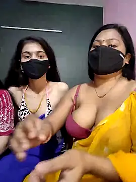 cutee  crazy online show from March 2026 02:10:01 PM