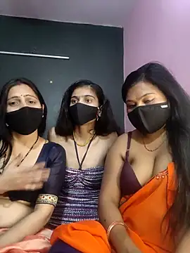 cutee  crazy online show from March 2026 02:21:01 PM