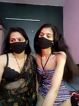 cutee  crazy online show from February 2026 12:25:02 PM