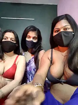 cutee  crazy online show from January 2026 02:09:02 PM