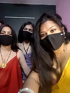 cutee  crazy online show from February 2026 12:18:02 PM