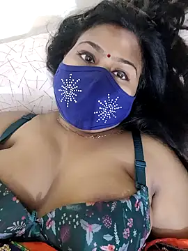 Snapshot of cutee__crazy chatting on January 2025 05:21:01 PM cutee  crazy online show from January 2025 05:21:01 PM