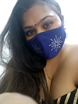 Snapshot of cutee__crazy chatting on February 2025 05:01:02 PM cutee  crazy online show from February 2025 05:01:02 PM