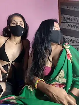 cutee  crazy online show from December 2025 01:24:02 PM