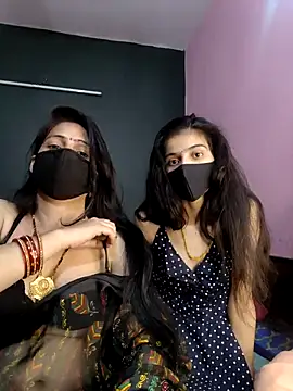 cutee  crazy online show from March 2026 02:13:01 PM