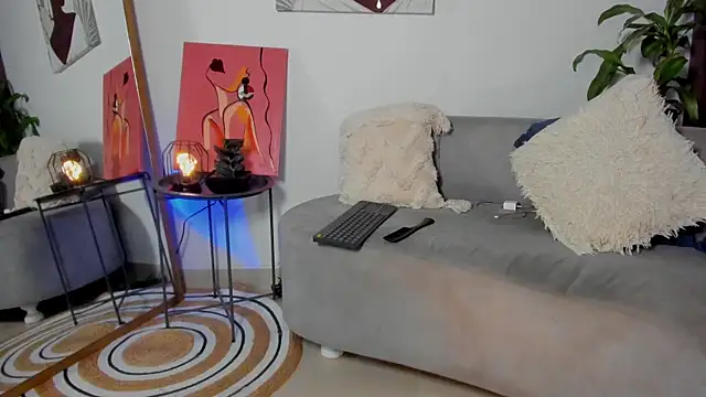 sweet mia23 online show from November 2025 06:40:01 AM