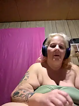 DavisDesires online show from March 2026 12:09:01 PM