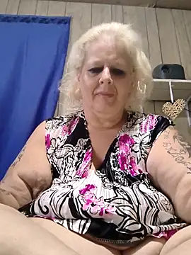 DavisDesires online show from April 2026 01:35:02 PM