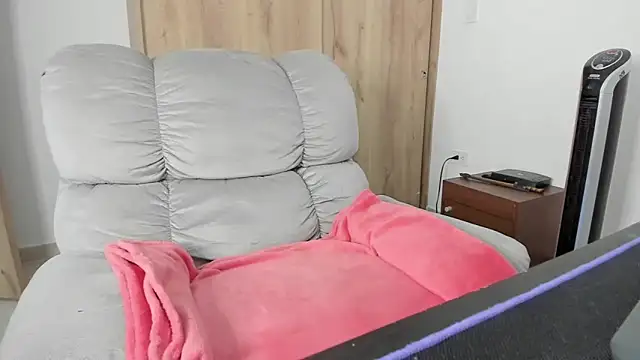 xspecialoomx online show from March 2026 08:32:01 PM