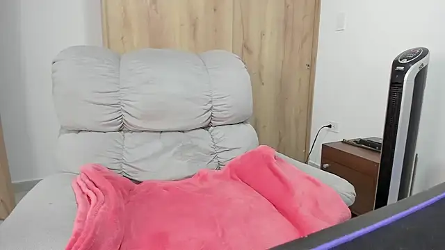 xspecialoomx online show from April 2026 07:51:01 PM