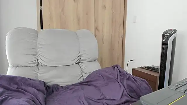 xspecialoomx online show from April 2026 07:21:02 PM