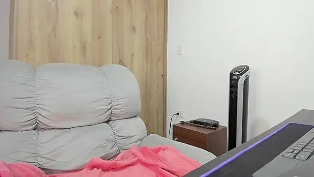 xspecialoomx online show from March 2026 01:01:02 PM