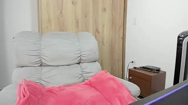 xspecialoomx online show from March 2026 12:38:01 PM