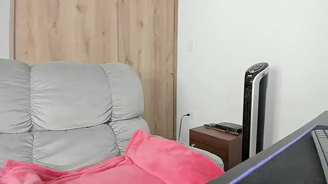 xspecialoomx online show from March 2026 01:05:01 PM