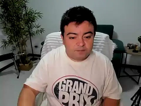 Snapshot of naughty_bear chatting on September 2025 02:40:01 AM naughty bear online show from September 2025 02:40:01 AM