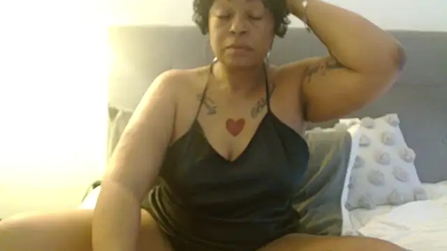 MSweetLindaParks online show from March 2026 11:18:01 PM