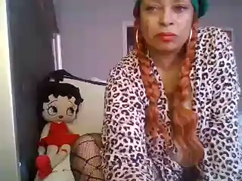 Snapshot of MSweetLindaParks chatting on March 2025 03:31:01 PM MSweetLindaParks online show from March 2025 03:31:01 PM