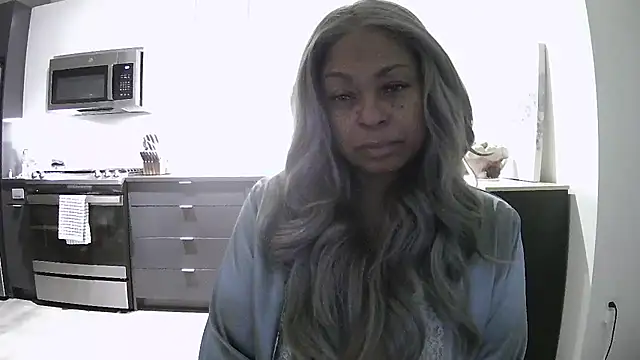 Snapshot of MSweetLindaParks chatting on July 2026 01:24:02 AM MSweetLindaParks online show from July 2026 01:24:02 AM