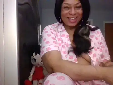 Snapshot of MSweetLindaParks chatting on February 2025 07:47:01 AM MSweetLindaParks online show from February 2025 07:47:01 AM