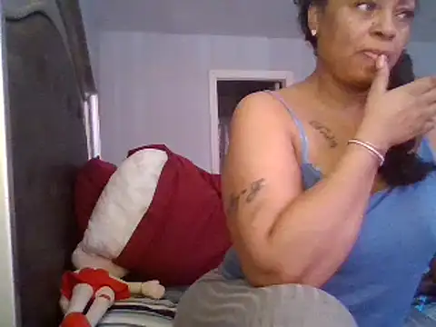 Snapshot of MSweetLindaParks chatting on March 2025 06:35:02 PM MSweetLindaParks online show from March 2025 06:35:02 PM