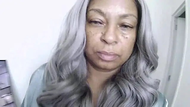 Snapshot of MSweetLindaParks chatting on July 2026 02:14:02 PM MSweetLindaParks online show from July 2026 02:14:02 PM