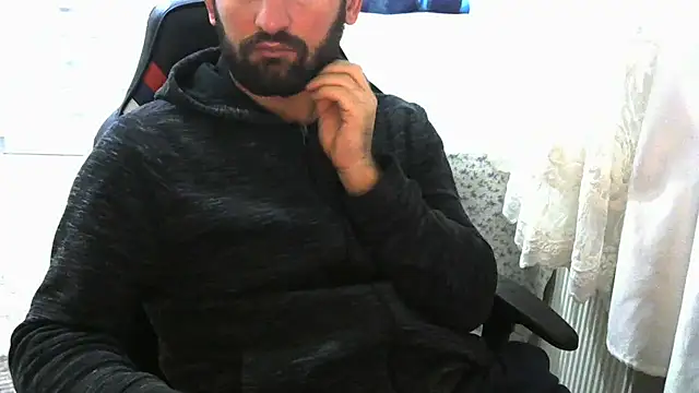 crazybaby5461 online show from November 2025 06:08:02 PM