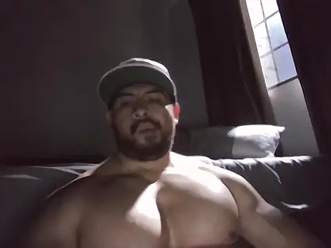 marcus002001 online show from April 2026 04:28:02 AM