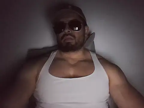 marcus002001 online show from March 2026 03:52:01 AM