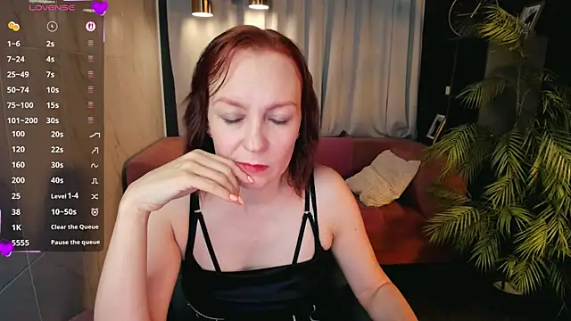 Snapshot of NikaGentle chatting on June 2026 06:13:02 AM NikaGentle online show from June 2026 06:13:02 AM