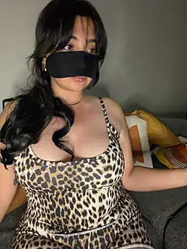  L0VE ME online show from May 2026 10:48:01 PM