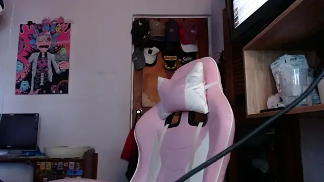 Apolo S online show from April 2026 10:05:02 PM