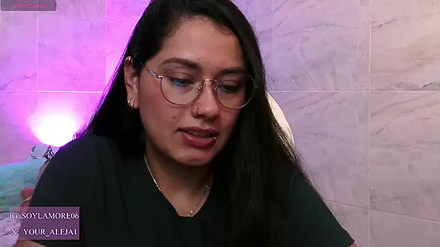 LauraRuiz1 online show from June 2026 09:26:02 PM