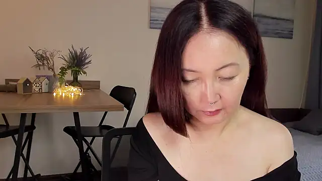 AvroraSakura online show from September 2025 01:44:02 PM