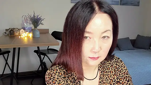 AvroraSakura online show from October 2025 01:56:02 PM